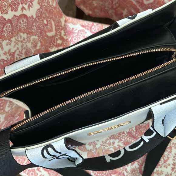 Handbag - Picture 3 of 4